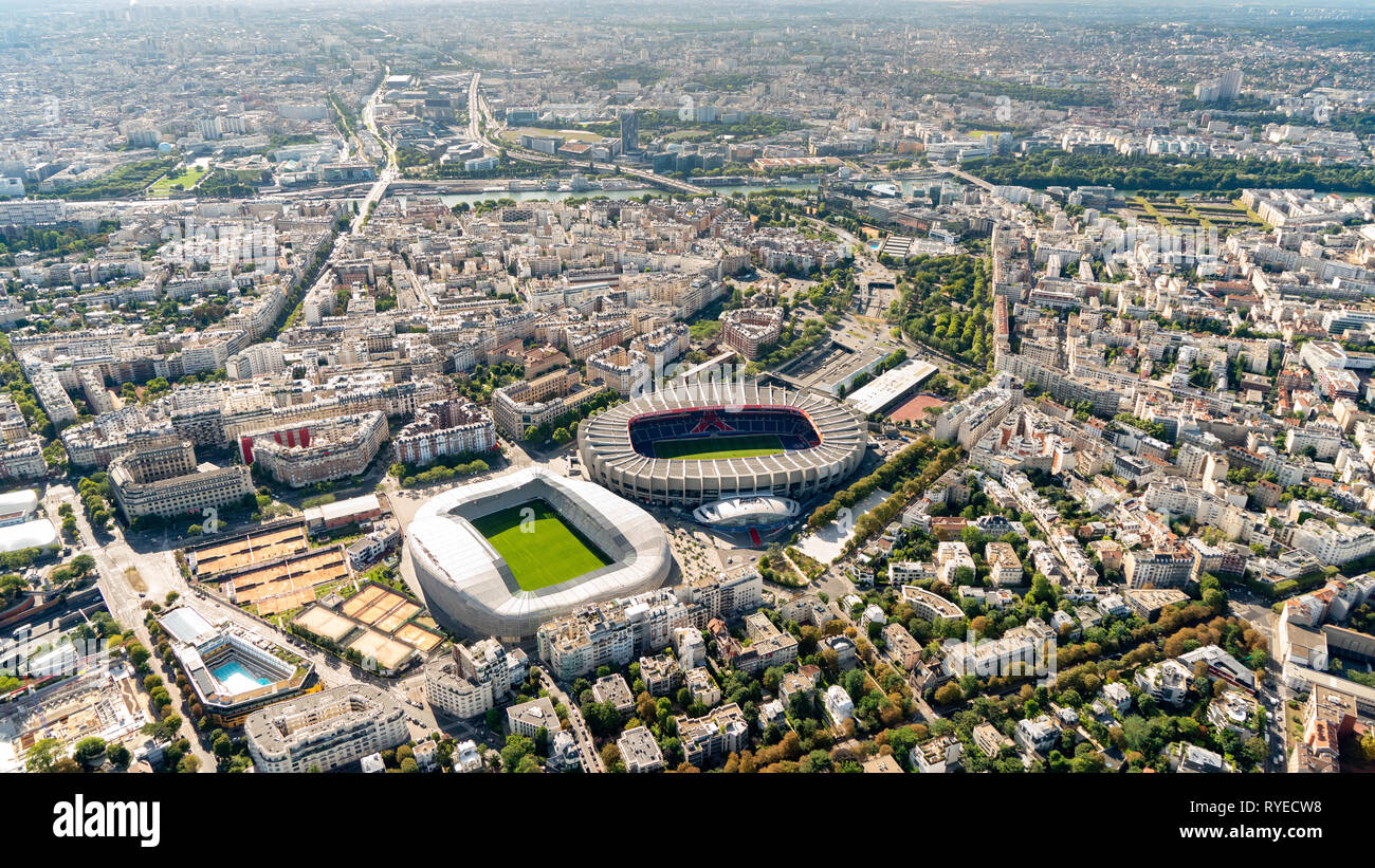 Vista aerea di Stadion Le Parc des Princes & Stadion Jean Bouin, Parigi Foto Stock