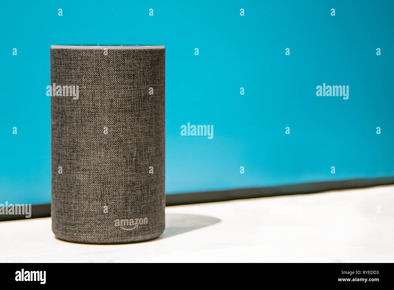 New York, 3/4/2019: Amazon Echo si erge sul display in Amazzonia Libri Archivio in Manhattan. Foto Stock