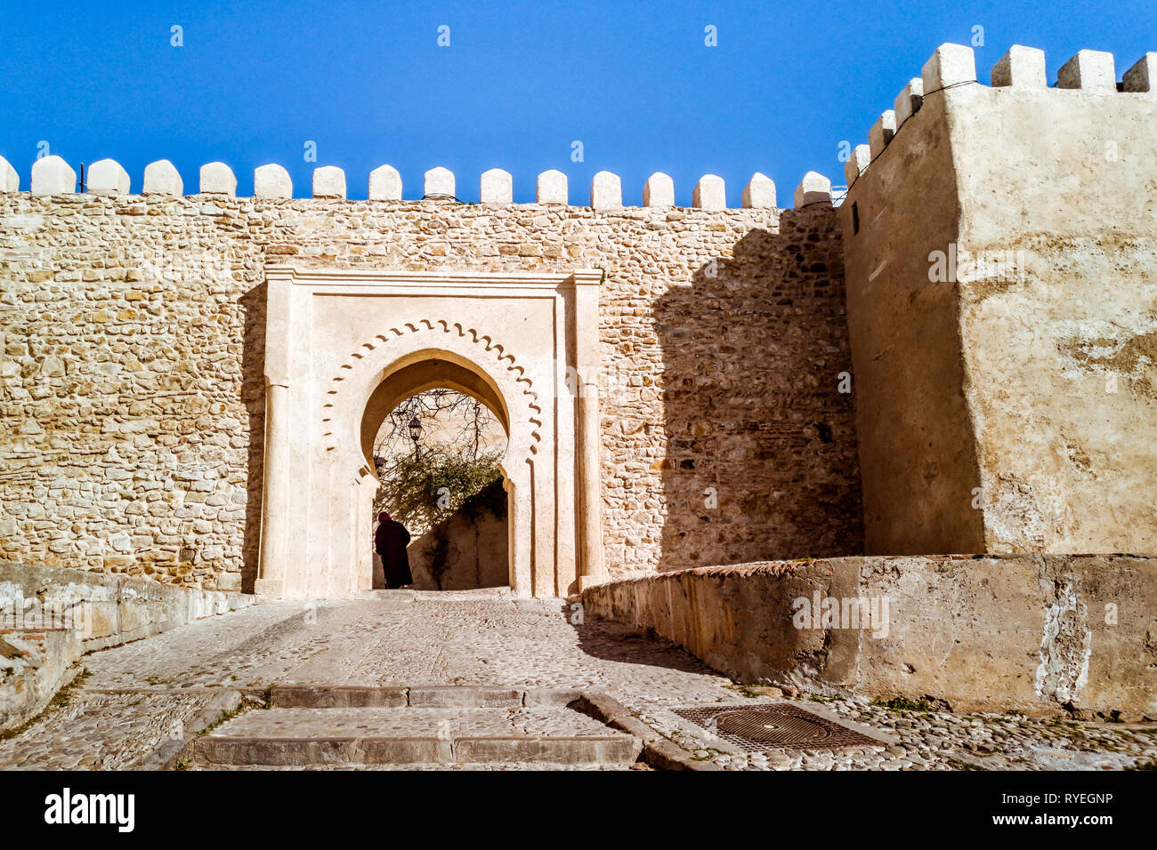 Porta di ingresso della Kasbah in Tangeri la medina, il nord del Marocco Foto Stock