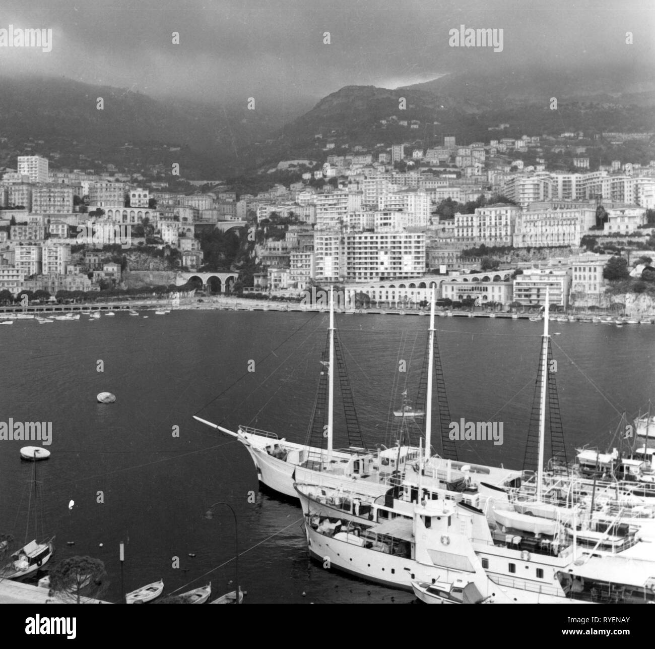 Geografia / viaggi, Monaco, vista, Porto Ercole, Quartier du Port e Monte Carlo, 1961, Additional-Rights-Clearance-Info-Not-Available Foto Stock