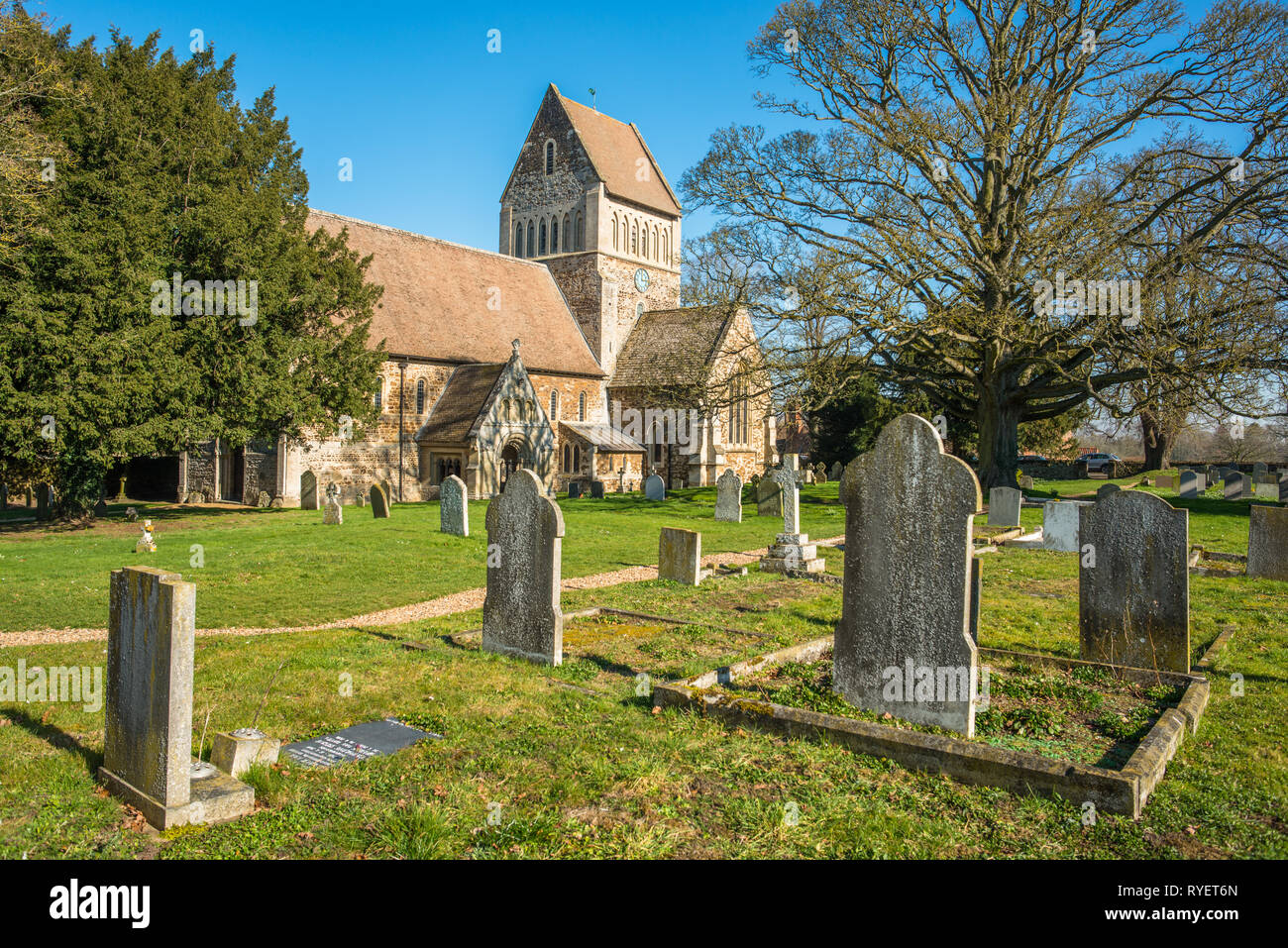 Una vista della chiesa parrocchiale di San Lorenzo a Castle Rising, Norfolk, Inghilterra, Regno Unito Foto Stock