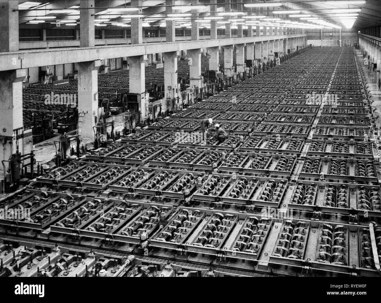 Industria, impianto chimico, Bayer Leverkusen, la produzione di massa della chimica dei materiali di base, immagine da produttore a produttore, circa sessanta, Additional-Rights-Clearance-Info-Not-Available Foto Stock