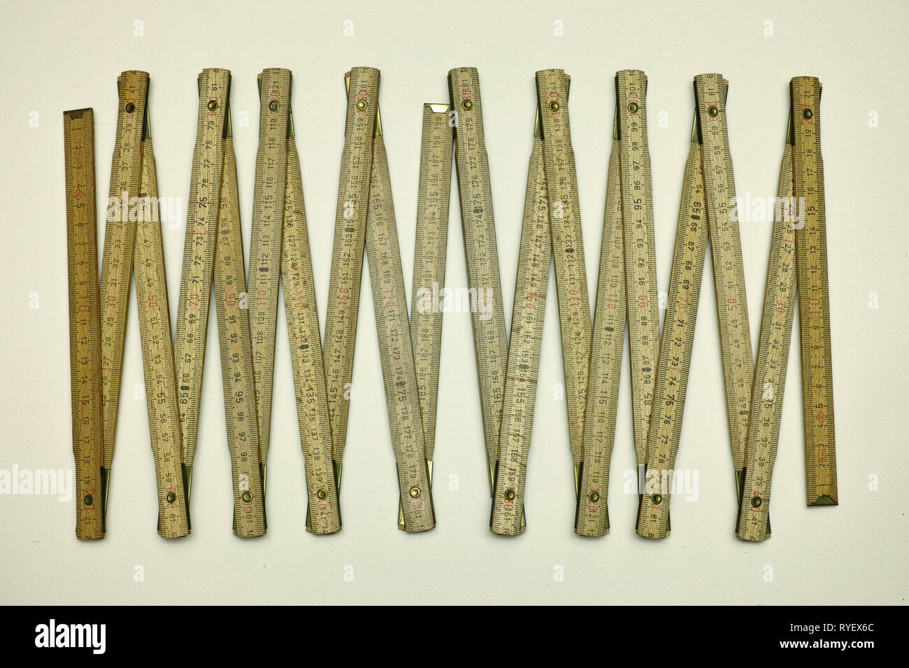 Metri slatted per carpentieri e falegnami Foto Stock