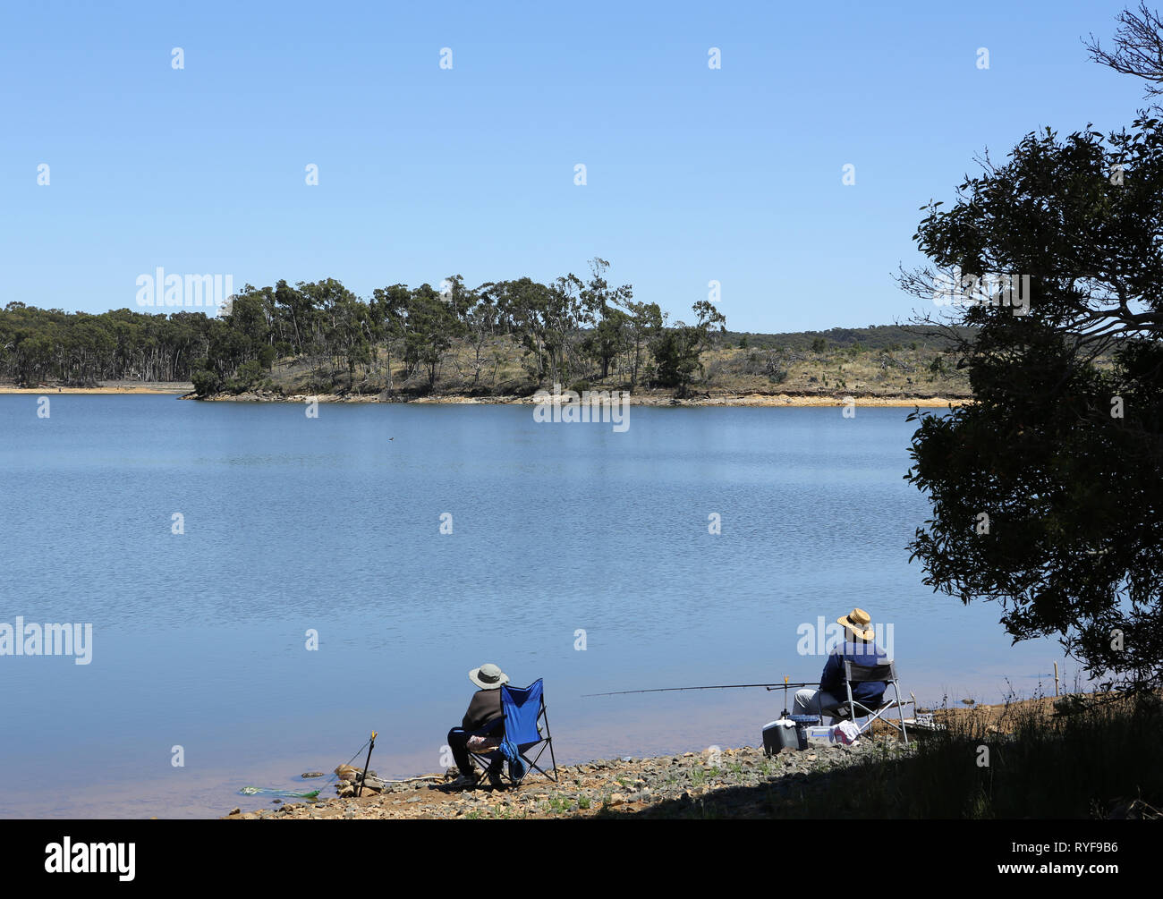 Il Lauriston serbatoio, Kyneton, Victoria, Australia, fornisce la maggior parte delle acque per la zona. Un luogo famoso per la pesca, avente un picnic o barbecue. Foto Stock