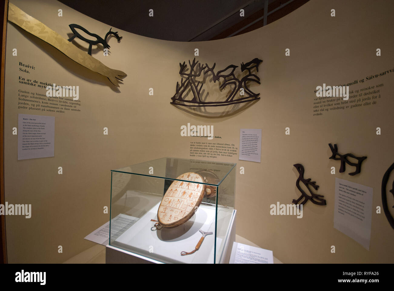 Artigianato Sami presso il museo di Alta in Hjemmeluft, Alta, Finnmark County, Norvegia Foto Stock