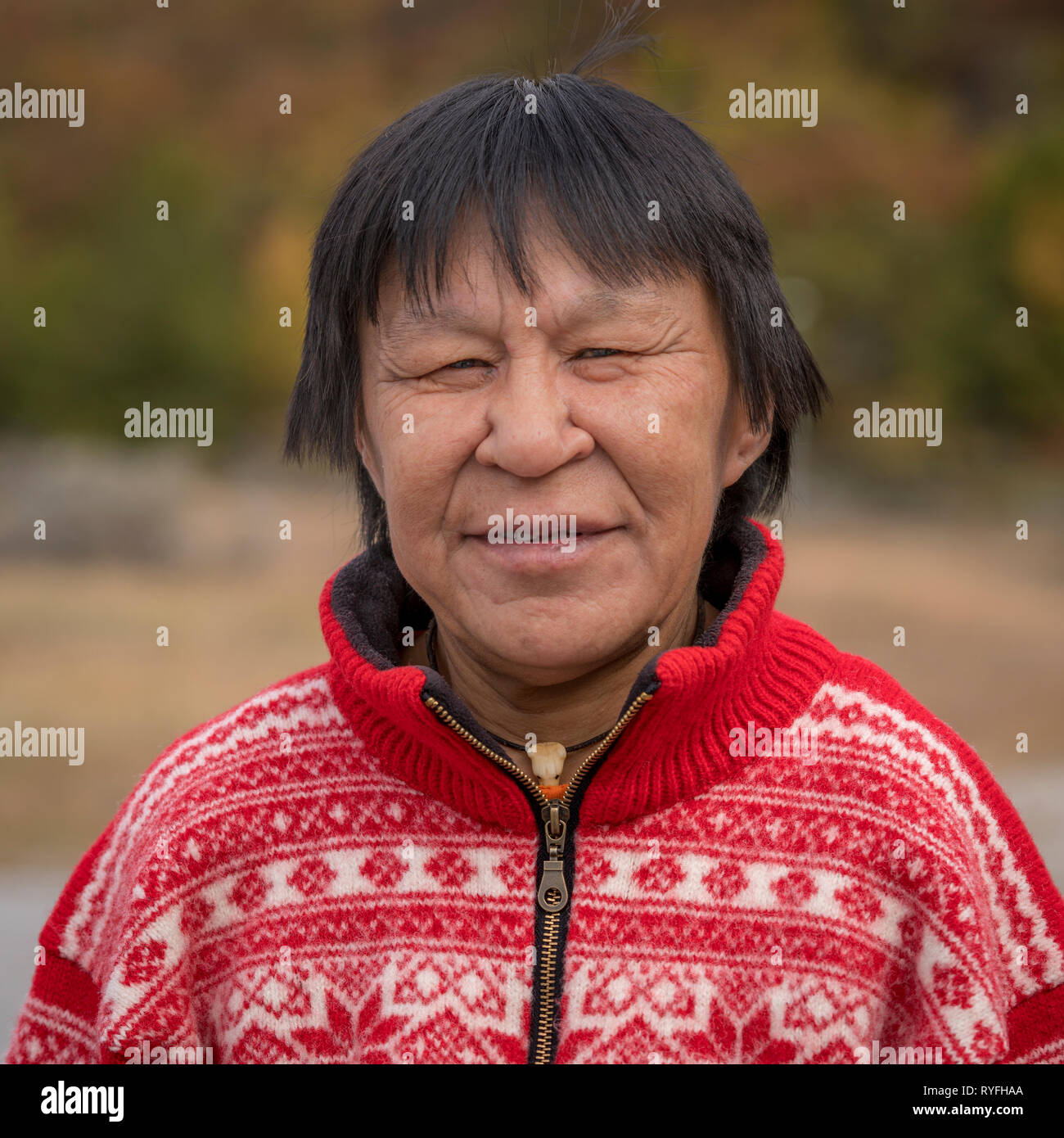 Ritratto femminile, Narsasuaq, Groenlandia meridionale Foto Stock