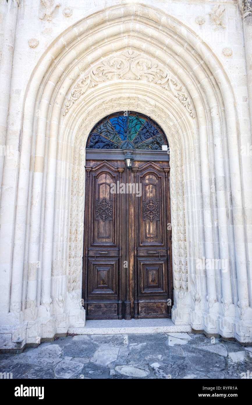 "Bella porta della chiesa Foto Stock