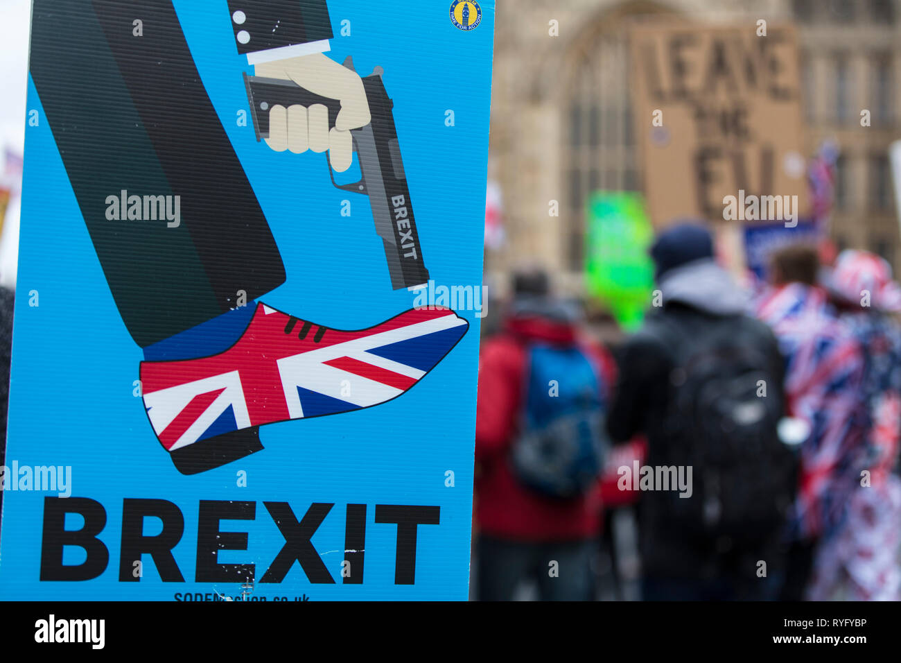 Anti brexit sostenitore banner di Westminster Foto Stock