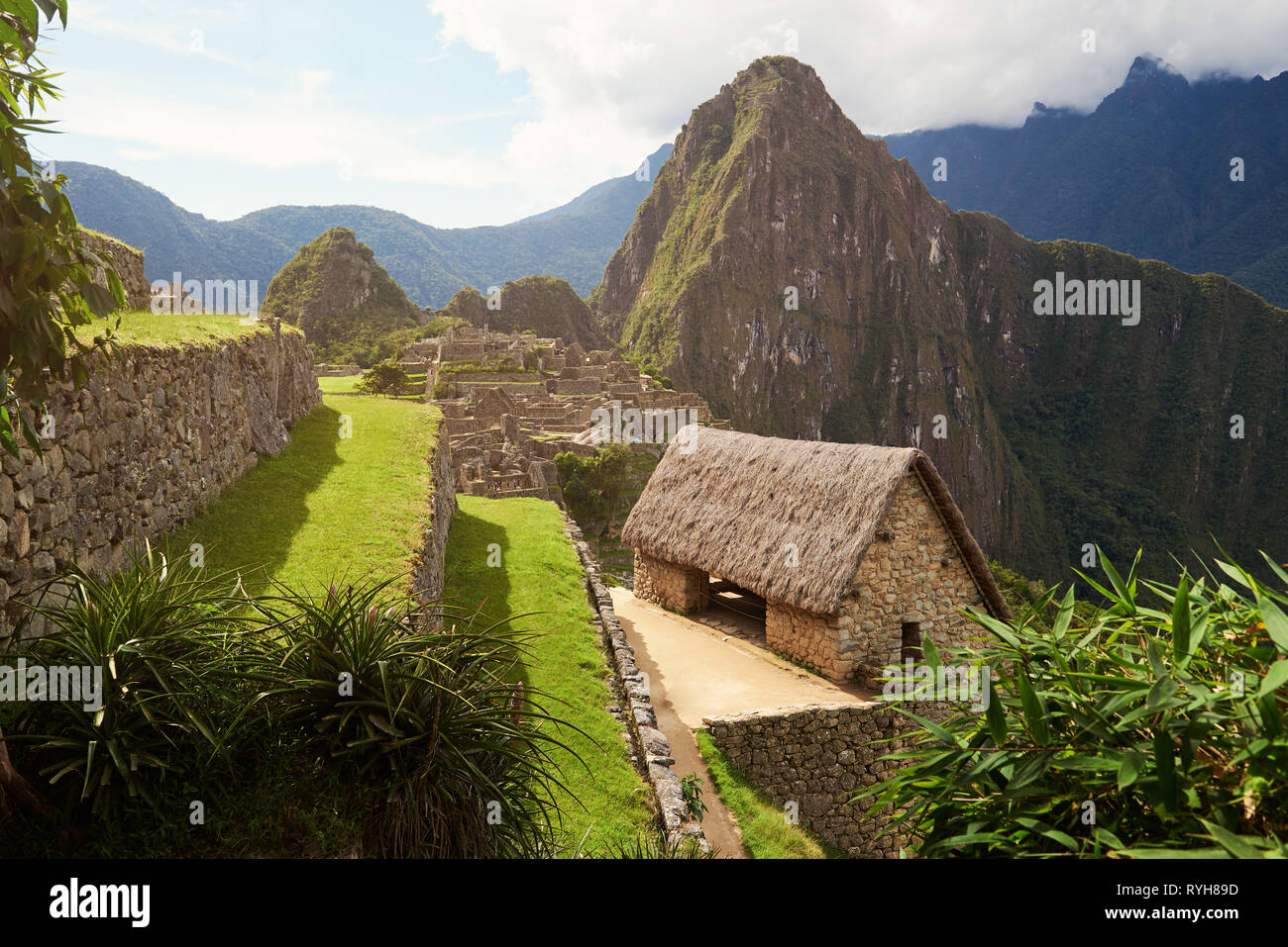 Machu Picchu destinazione di viaggio. Terrazza in inca perso città antica Foto Stock