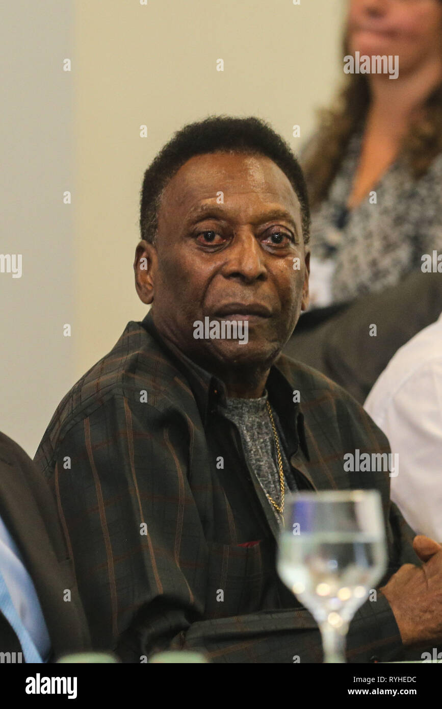 Curitiba, Brasile. Marzo 13, 2019 - Curitiba, ParanÃ, Brasil - Edson Arantes do Nascimento, Pelé, era il mercoledì (13) a Curitiba per avviare, insieme con il governo di ParanÃ¡, campagne per promuovere lo sport. Credito: Geraldo Bubniak/ZUMA filo/Alamy Live News Foto Stock