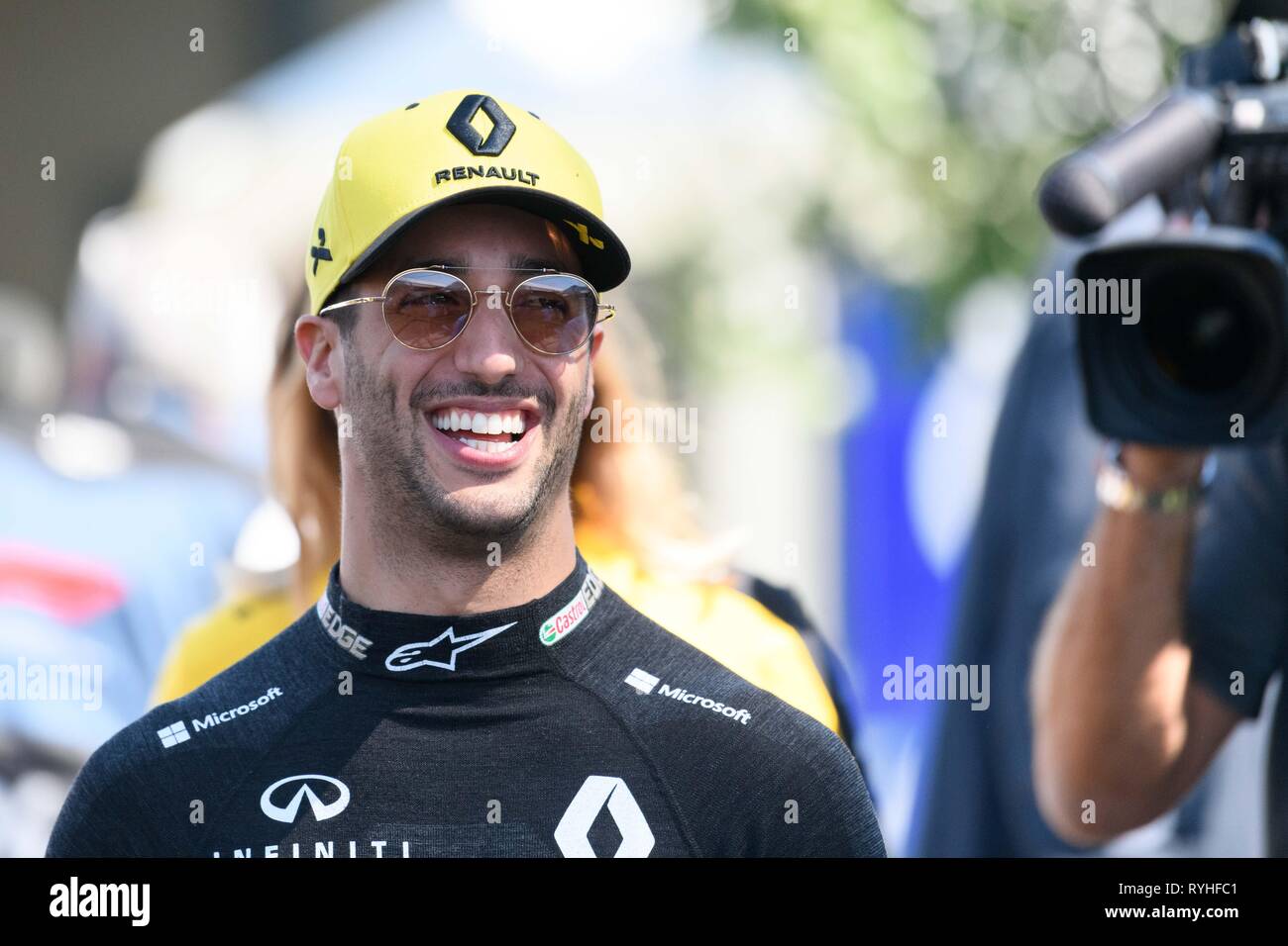 Albert Park di Melbourne, Australia. Xiv Mar, 2019. Daniel Ricciardo (AUS) #3 dal Team Renault F1 nel paddock della F1 a 2019 Australian Formula One Grand Prix all'Albert Park di Melbourne, Australia. Sydney bassa/Cal Sport Media/Alamy Live News Foto Stock