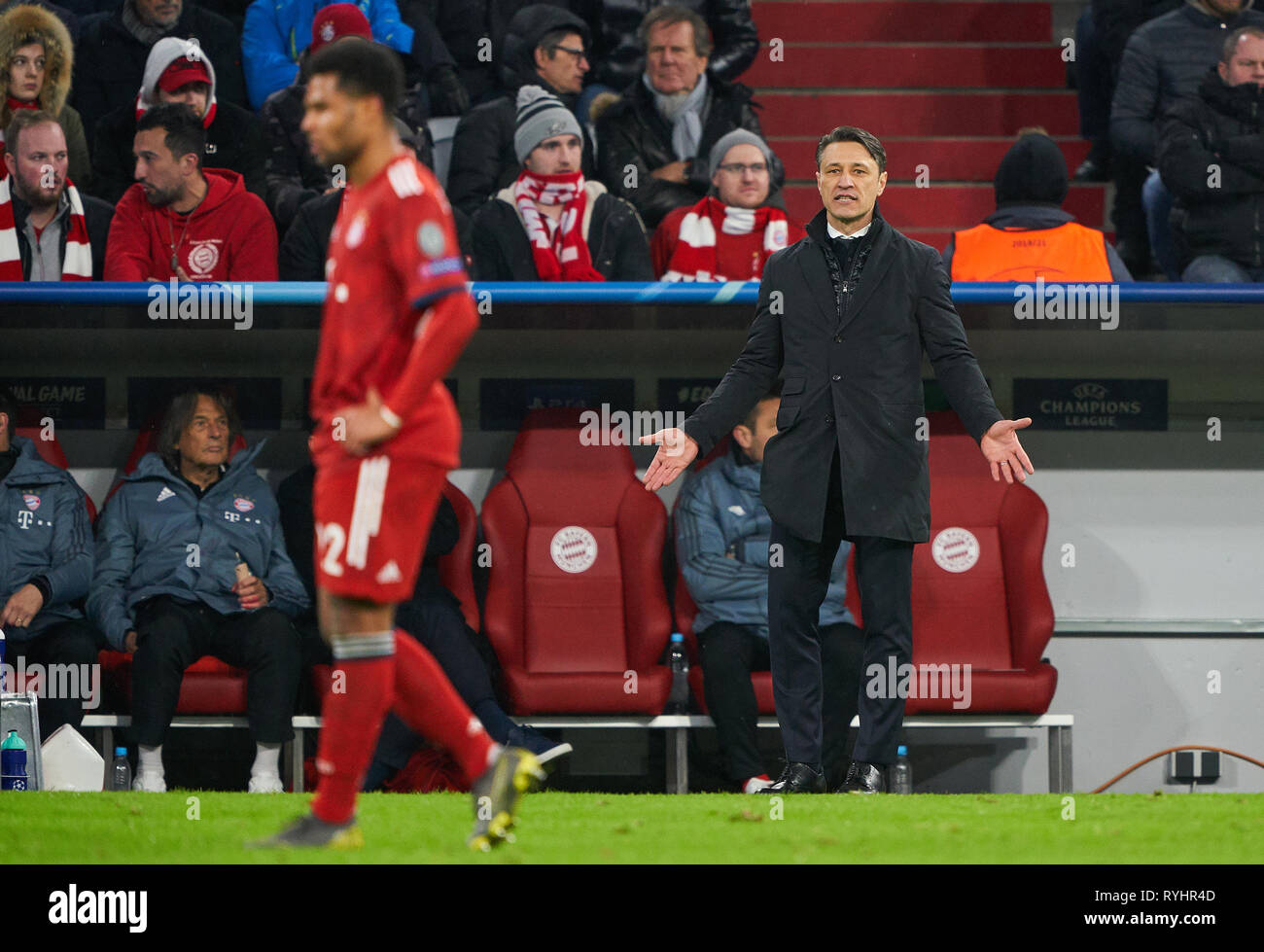 Monaco di Baviera, Germania. 13 Mar, 2019. headcoach Niko Kovac (FCB), team manager, pullman, triste, deluso, arrabbiato, emozioni, delusione e frustrazione, frustrato tristezza, disperato, disperazione, Serge GNABRY, FCB 22 FC Bayern Monaco - FC LIVERPOOL 1-3 di calcio UEFA Champions League, Monaco, 13 marzo 2019, STAGIONE 2018/2019, round dello scorso 16, FCB, Rossi, Baviera, Credito: Peter Schatz/Alamy Live News Foto Stock