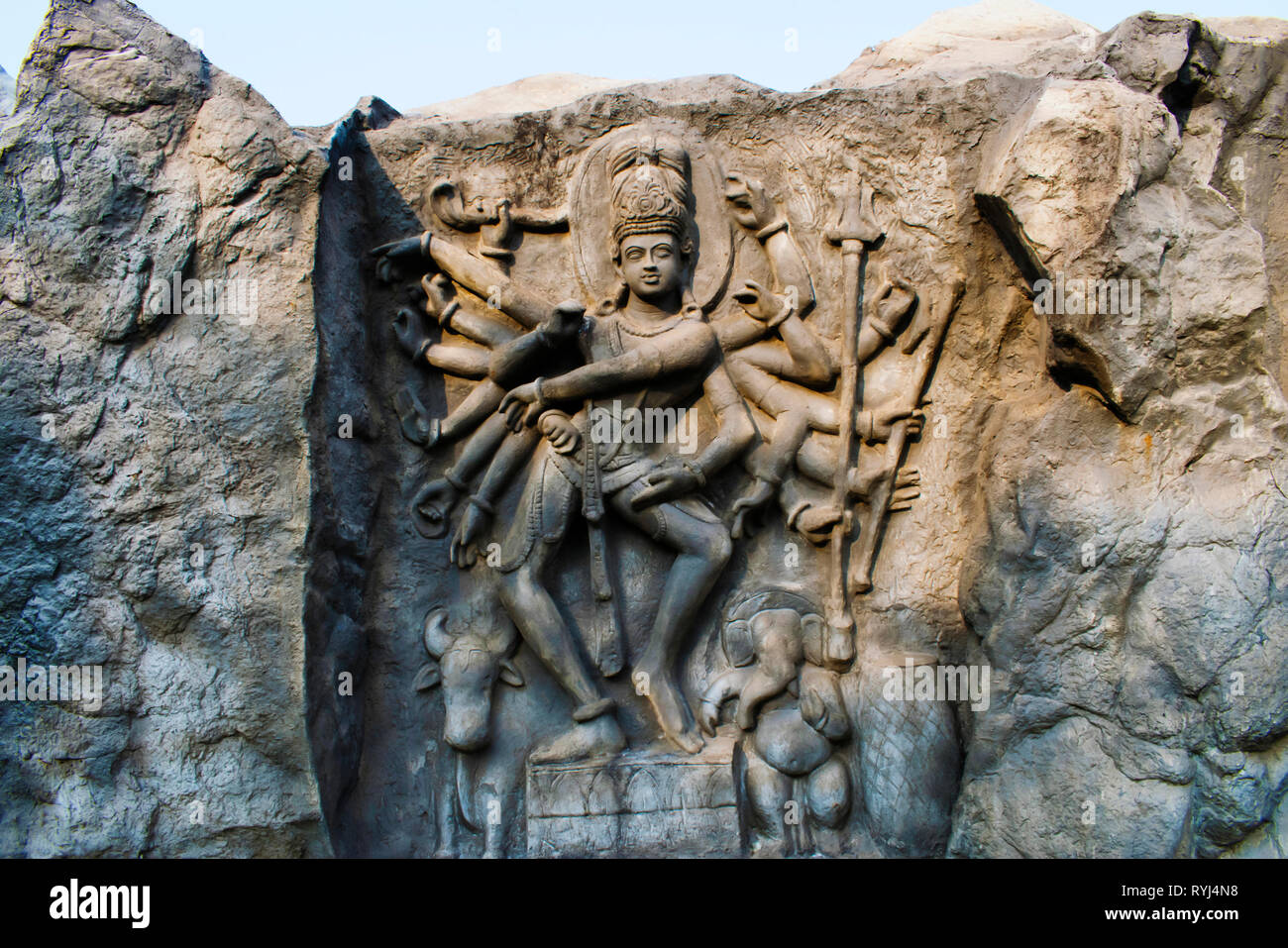 Signore Shiva, Hadshi tempio, Sant Darshan Museum, vicino tikona Vadgoan Maval, Distretto di Pune, Maharashtra, India. Foto Stock