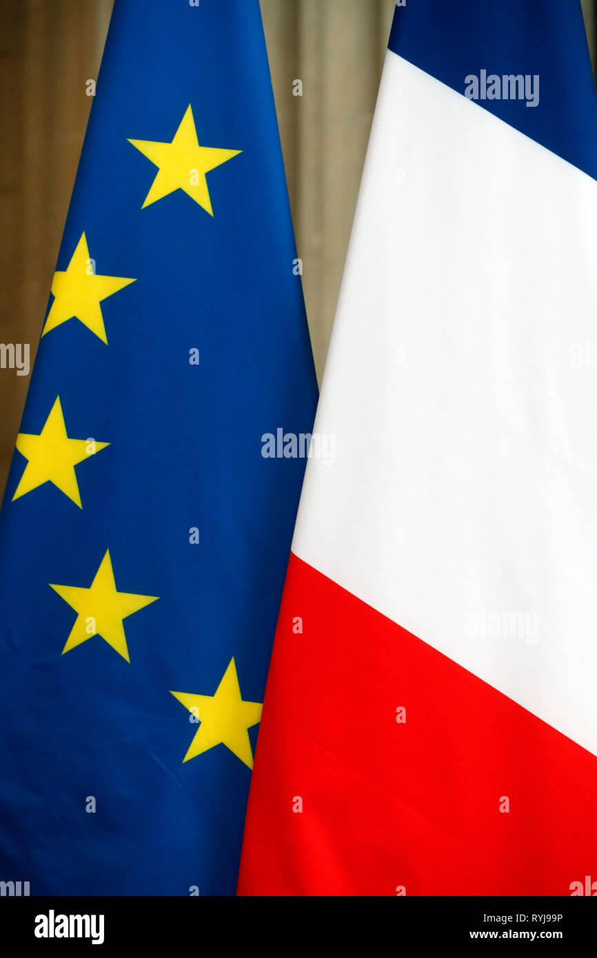 Unione e bandiere francesi. Parigi. La Francia. Foto Stock
