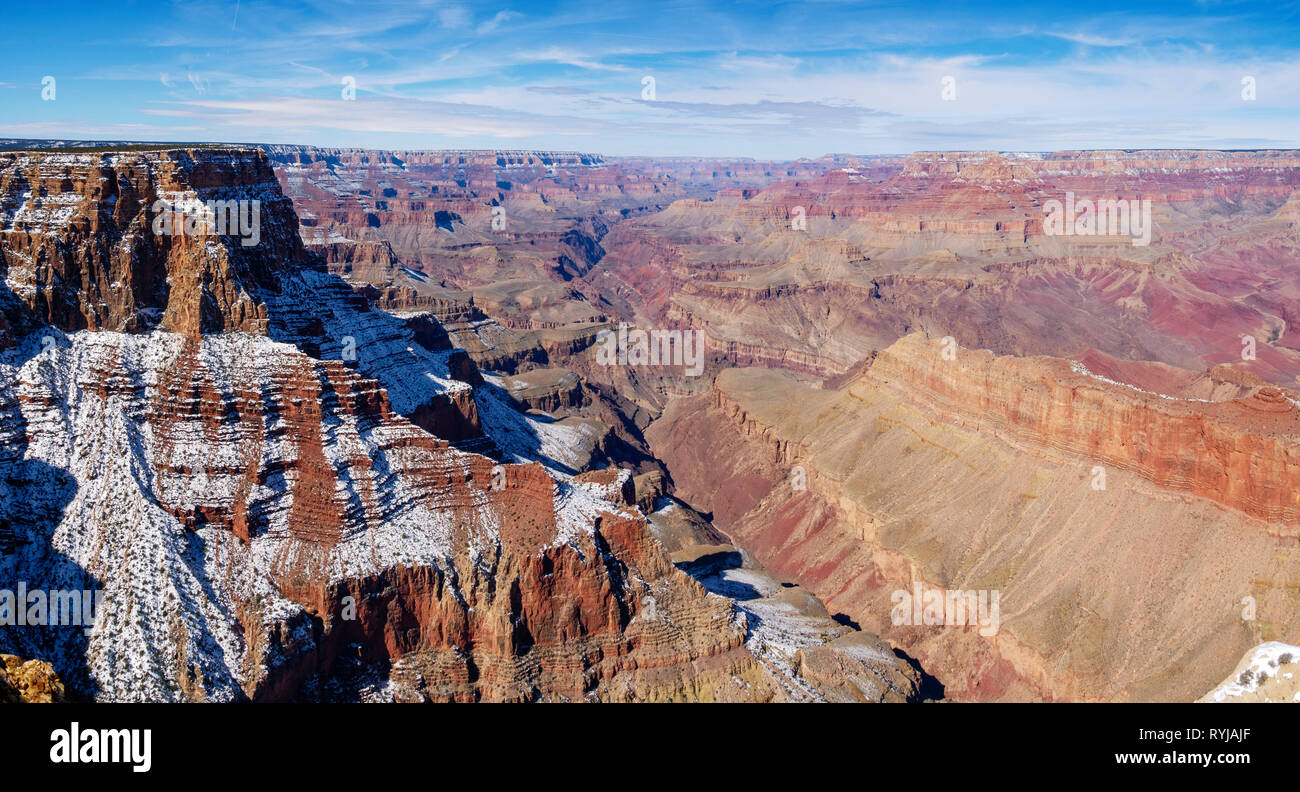 Una vista panoramica a ovest del Grand Canyon da Lipan Point. Il fiume Colorado e Hance rapido al centro. Foto Stock