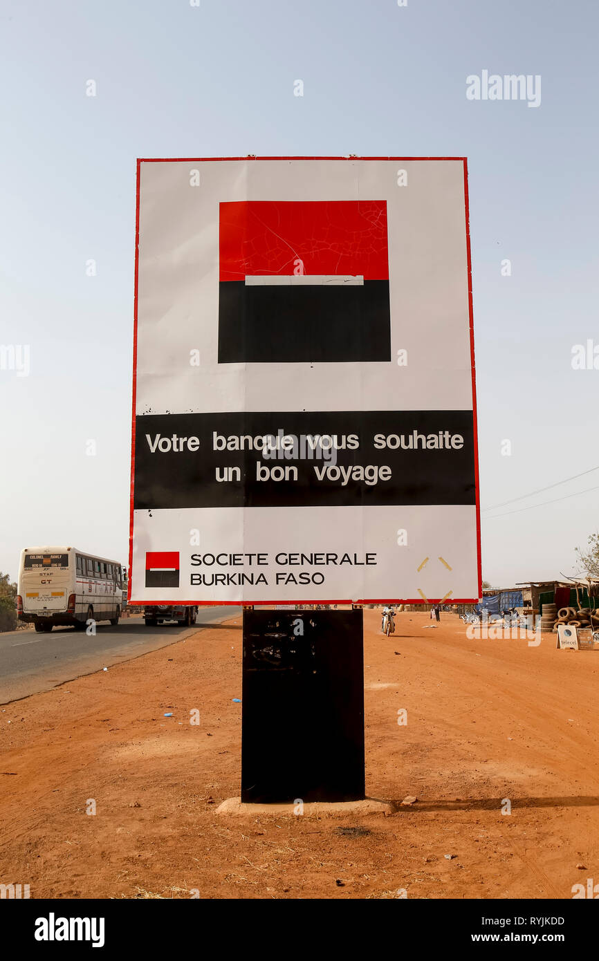 Banca francese billboard in Ouagadougou, Burkina Faso Foto Stock
