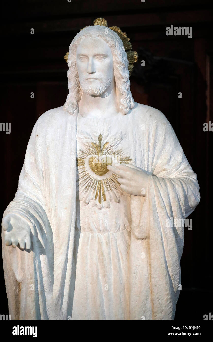 Saint Etienne du Mont chiesa. Il Sacro Cuore di Gesù. Statua. Parigi. La Francia. Foto Stock