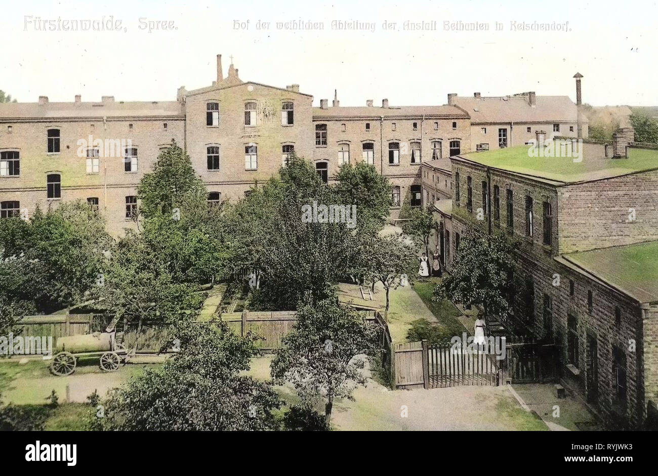 Ospedali nel Land di Brandeburgo, edifici in Fürstenwalde/Spree, 1911, Brandeburgo, Fürstenwalde, Hof der weiblichen Abteilung der Anstalt Bethanien Foto Stock