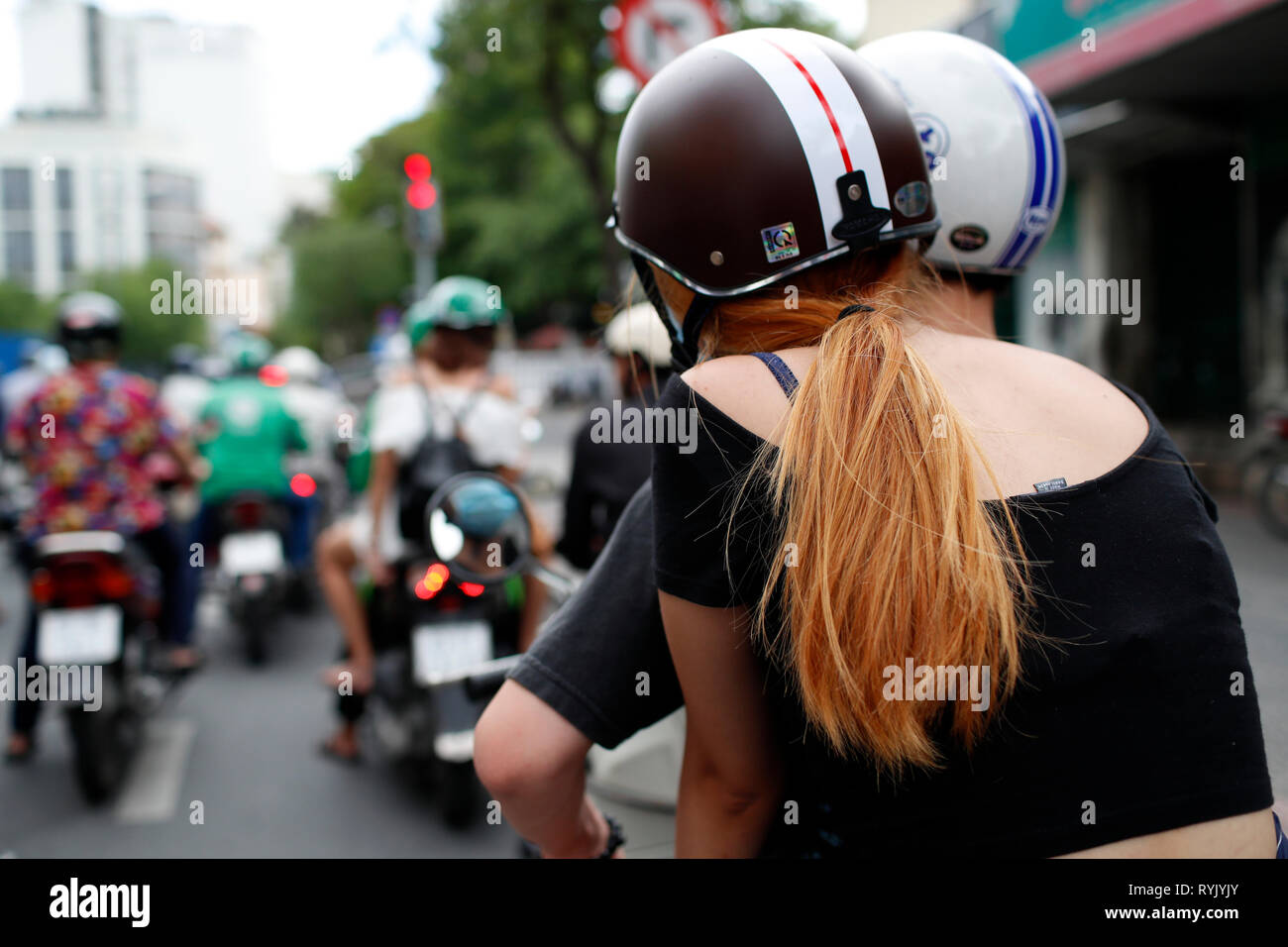 Il traffico pesante. Le motociclette su strada. Ho Chi Minh City. Il Vietnam. Foto Stock