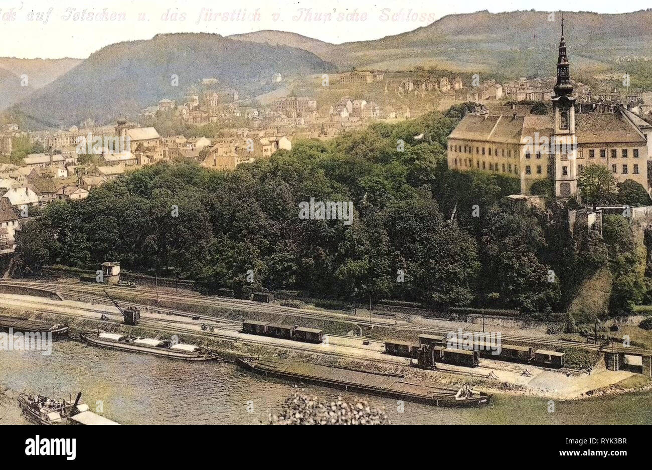 Elbe in Děčín, piroscafi sull'Elba in Boemia, Castello di Děčín, chiatte della Repubblica ceca, carrozze ferroviarie della Repubblica ceca, gru nella Repubblica ceca, edifici in Děčín, chiese Děčín, 1914, Ústí nad Labem Regione, Tetschen, Schlo, Elba Dampfer mit Foto Stock