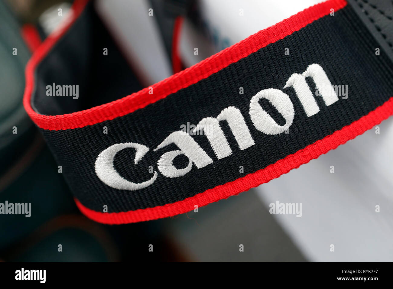 Canon fascetta su una fotocamera digitale. La Francia. Foto Stock
