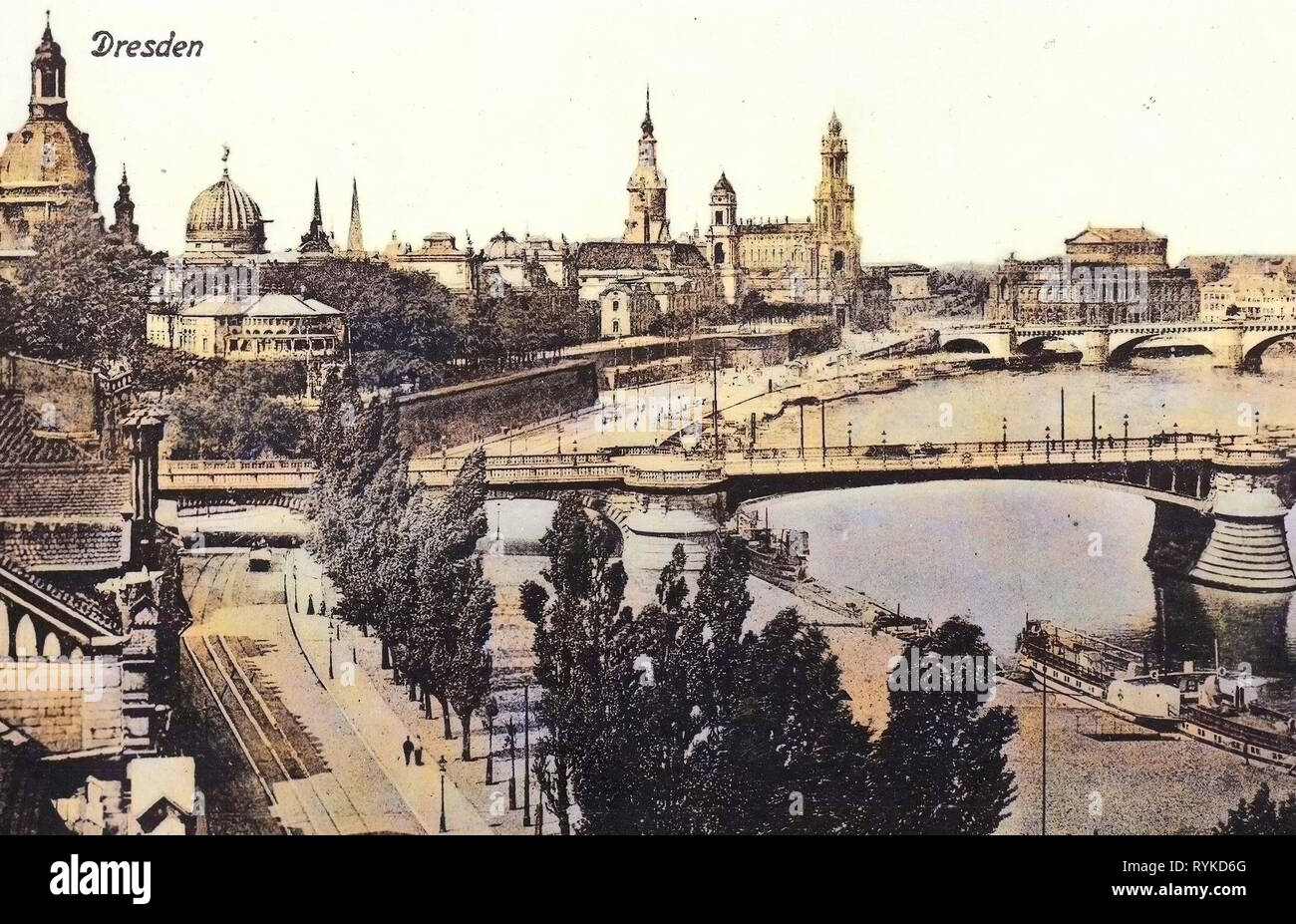 Terrassenufer, Dresda, Semperoper, le immagini storiche di Augustusbrücke, Quarto Belvedere, Esterno della Hofkirche (Dresda), Sächsisches Ständehaus, Esterno della Frauenkirche, 1915, Germania Foto Stock