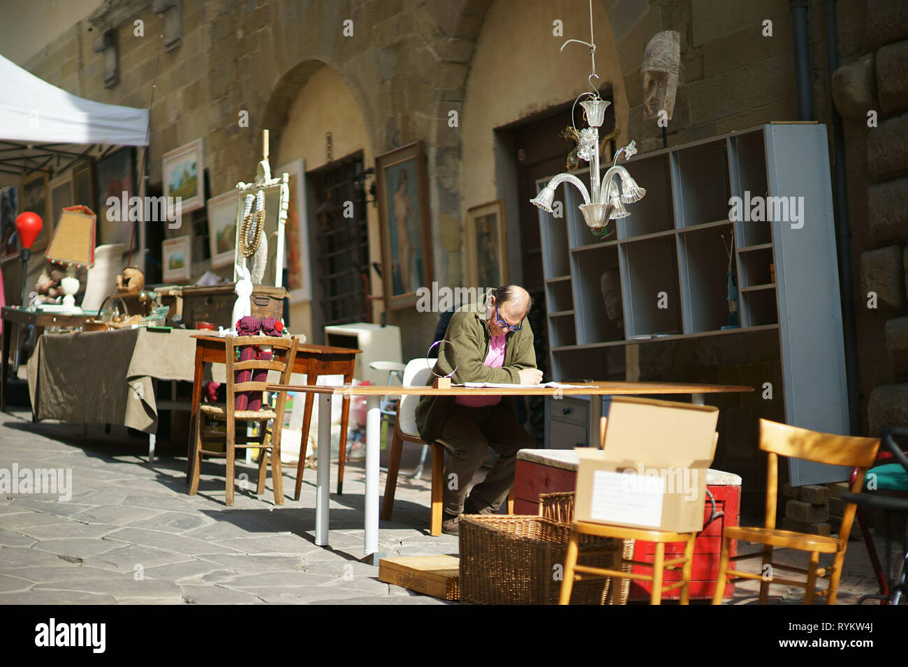 Mercato di antiquariato in Arezzo, Toscana, Italia Foto Stock