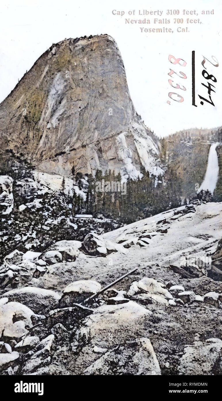 Testi, Liberty Cap (Yosemite National Park), Nevada Fall, 1906, California, Yosemite, tappo di libertà e Nevada Falls, Stati Uniti d'America Foto Stock