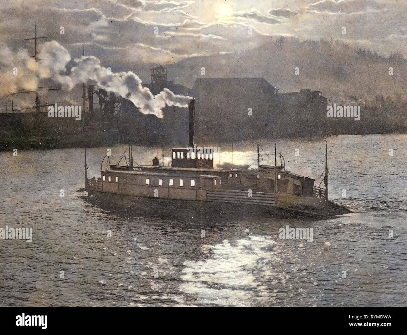 Moonlight negli Stati Uniti, sul fiume Willamette, porti e scali in Oregon, 1906, Oregon, traghetti in Oregon, Portland, Ore., chiaro di luna sul fiume Willamette Foto Stock