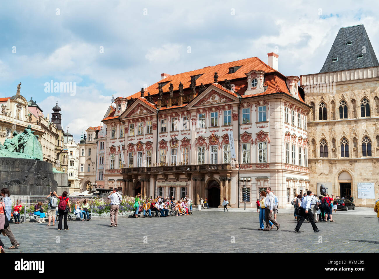 Palazzo Kinsky nella Piazza della Città Vecchia - Praga, Repubblica Ceca Foto Stock