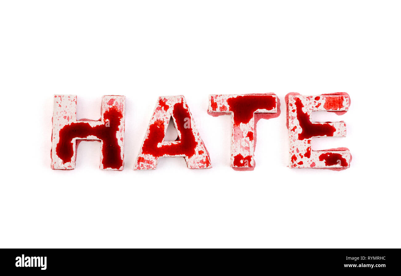 Parola odio con il sangue su sfondo bianco Foto Stock