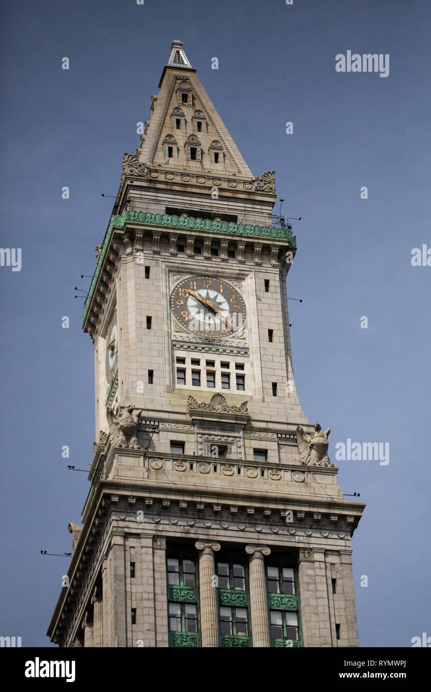 La parte superiore del Custom House Tower nel centro di Boston, Massachusetts, USA. Questo è stato il più alto edificio in Boston dai primi del novecento a 1964. Foto Stock