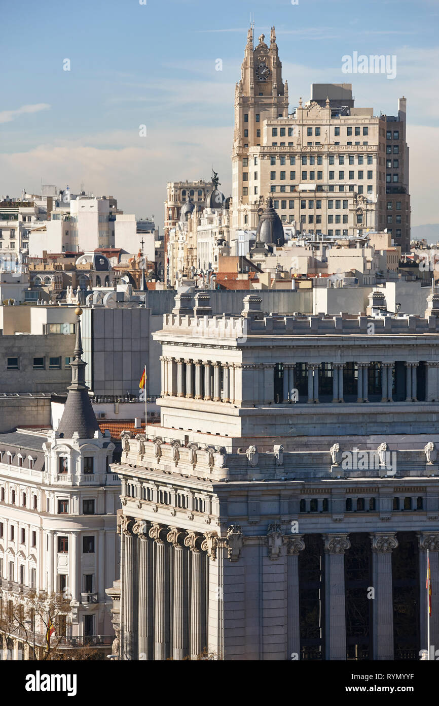 Lo skyline di Madrid centro citta'. Il centro di edifici tradizionali. Turismo in Spagna Foto Stock