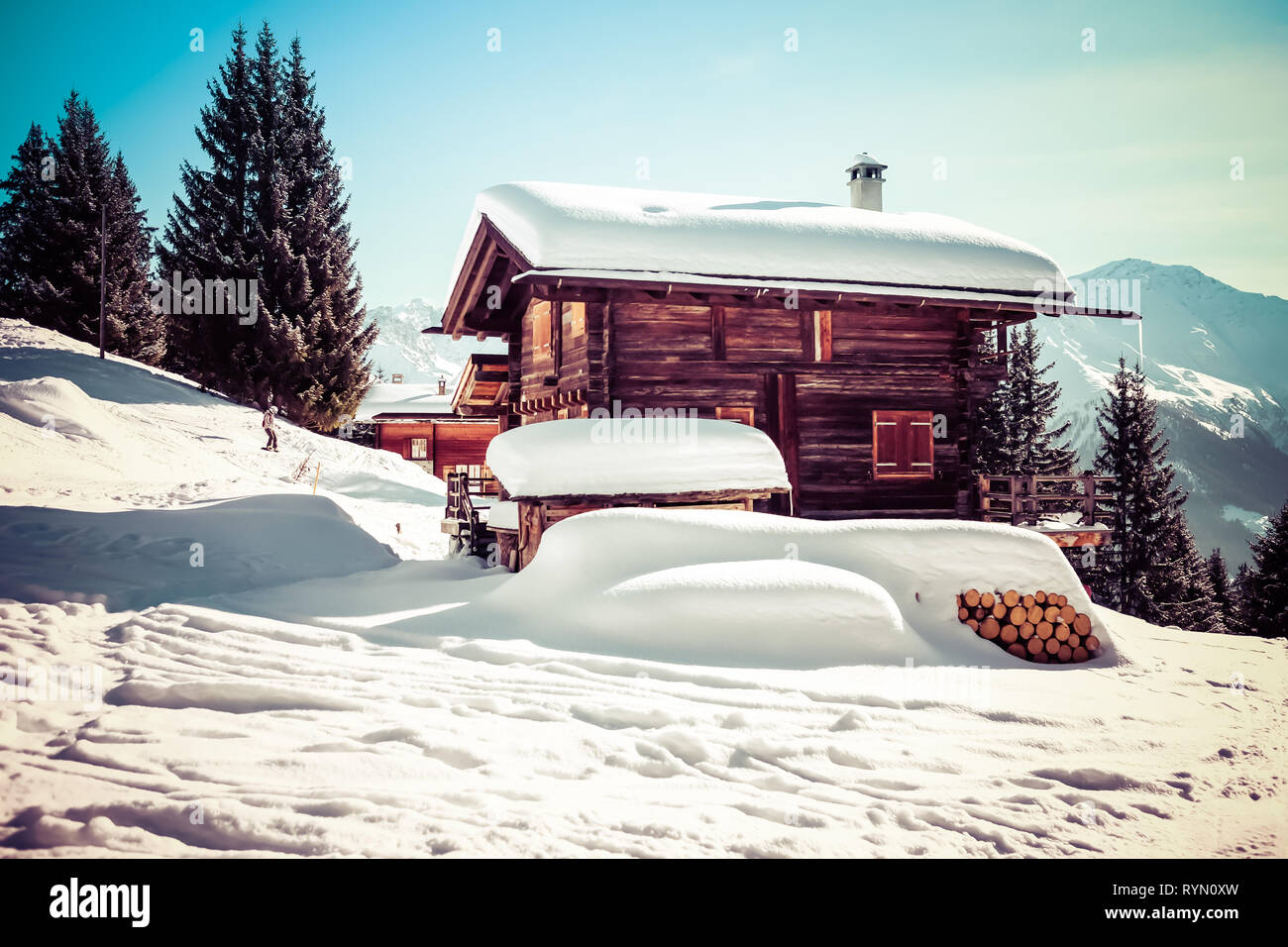 Panorama delle piste della località sciistica di Verbier in Svizzera, girato in inverno 2019 Foto Stock