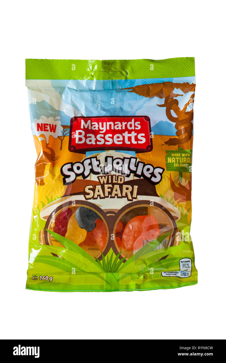 Borsa di Maynards Bassetts soft gelatine wild safari dolci isolati su sfondo bianco - sapore di frutta le gengive Foto Stock
