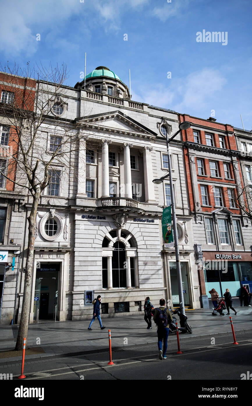 La Ulster Bank building ex hibernian bank su 3-4 oconnell street a Dublino Repubblica di Irlanda Europa Foto Stock