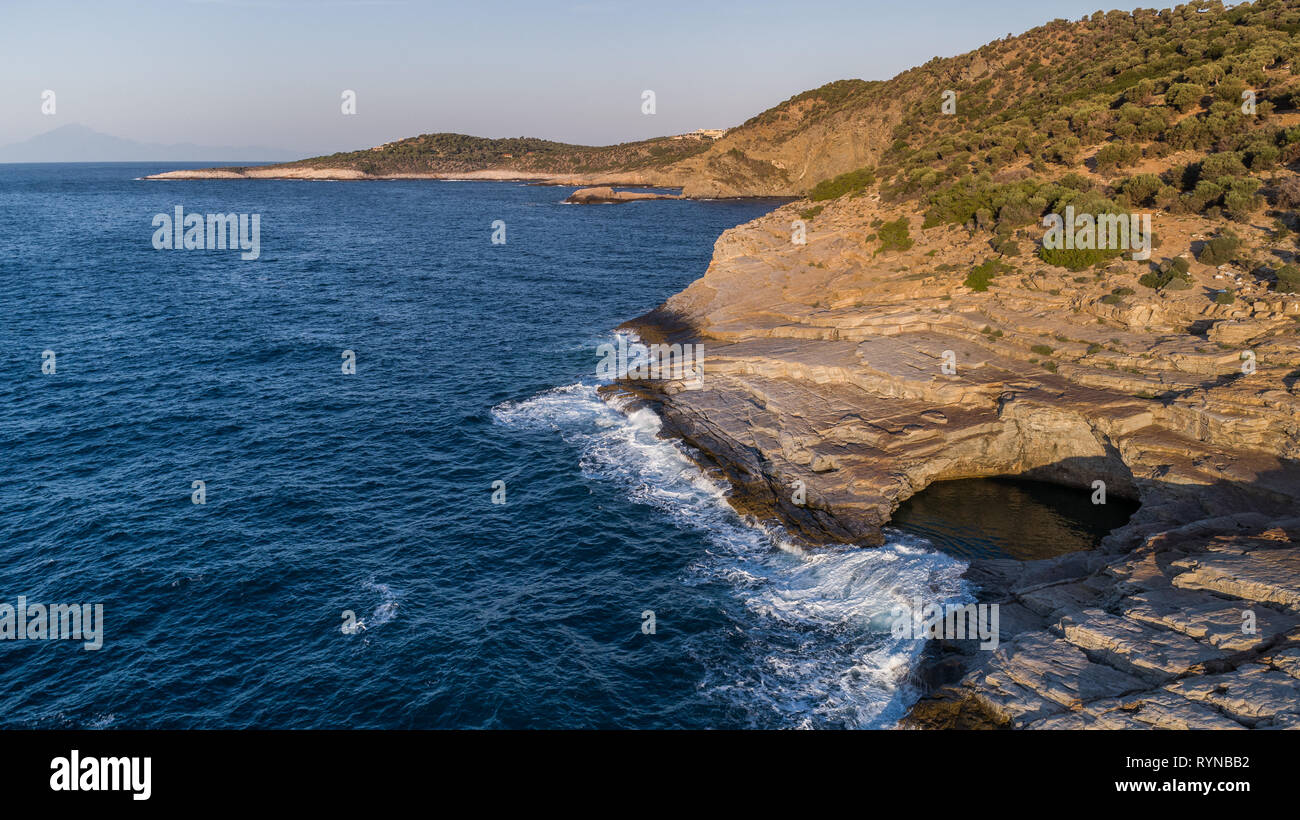 Giola, naturale piscina di acqua di mare situato in Thassos Island, Grecia Foto Stock