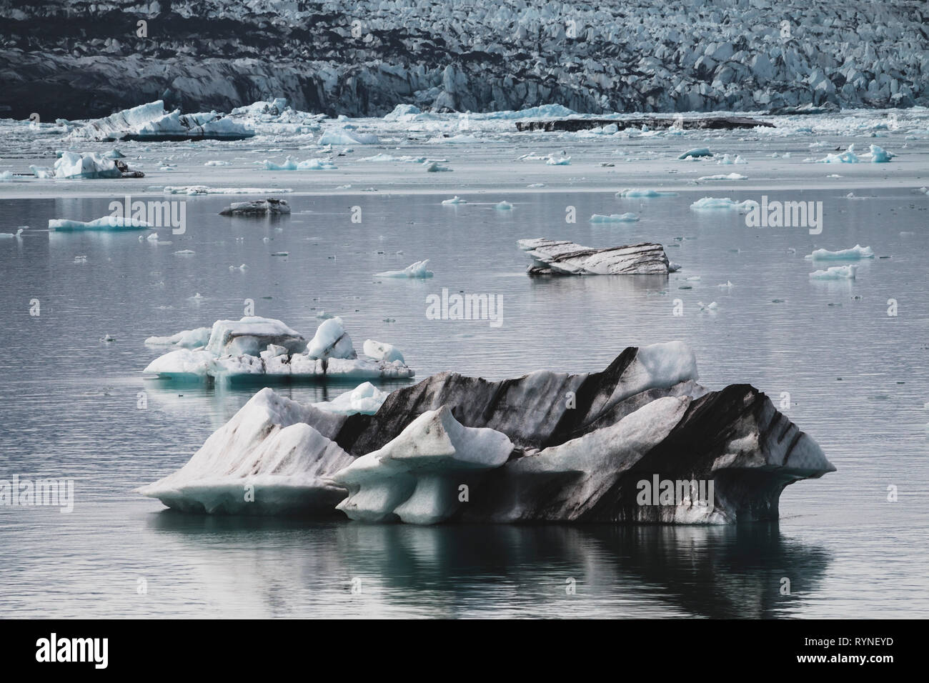 Iceberg di Jokulsarlon per stagione estiva in Islanda Foto Stock