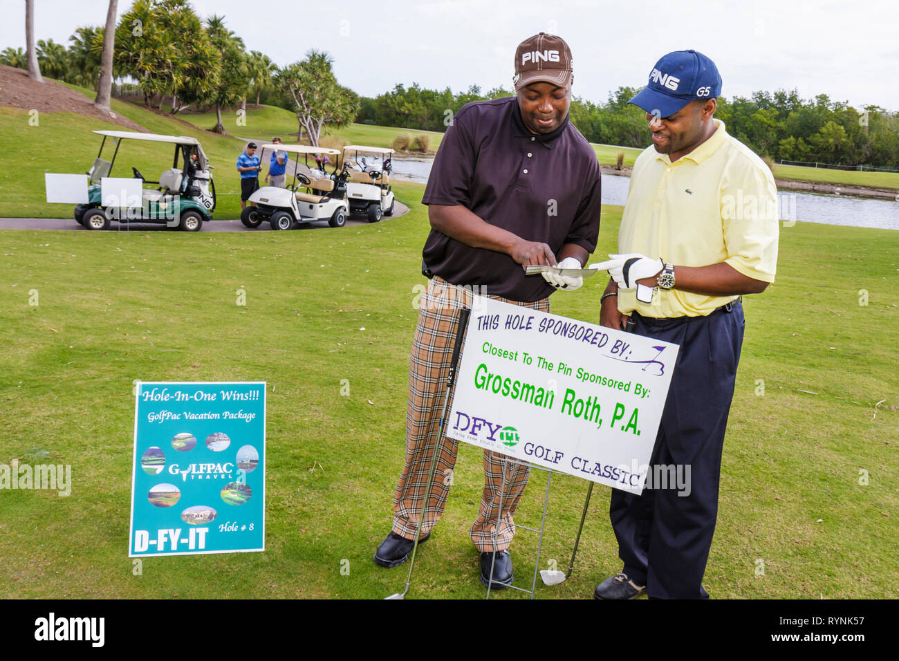 Miami Florida, Coral Gables, Deering Bay Water Yacht and Country Club, Drug Free Youth in Town, DFYIT club, Golf Classic Tournament, campo da golf, beneficenza, divertimento Foto Stock