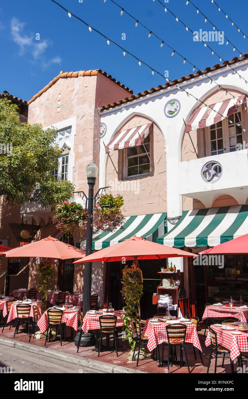 Miami Beach Florida, Espanola Way, Hosteria Romana, marciapiede all'aperto all'esterno di tavoli, ristoranti, cucina italiana, ristoranti, ristoranti, ristoranti, ristoranti, caffè, cibo, d Foto Stock