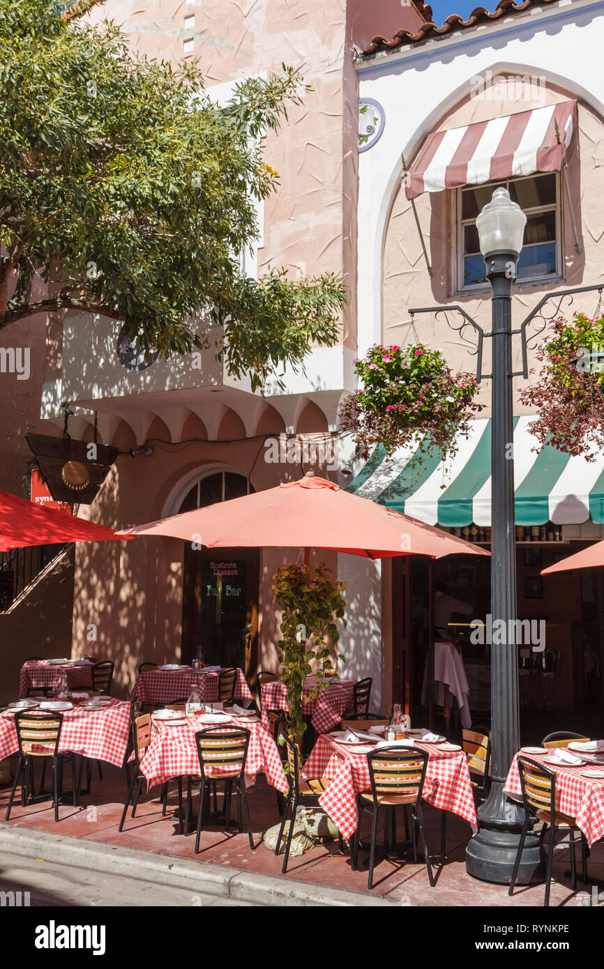Miami Beach Florida, Espanola Way, Hosteria Romana, marciapiede all'aperto all'esterno di tavoli, ristoranti, cucina italiana, ristoranti, ristoranti, ristoranti, ristoranti, caffè, cibo, d Foto Stock