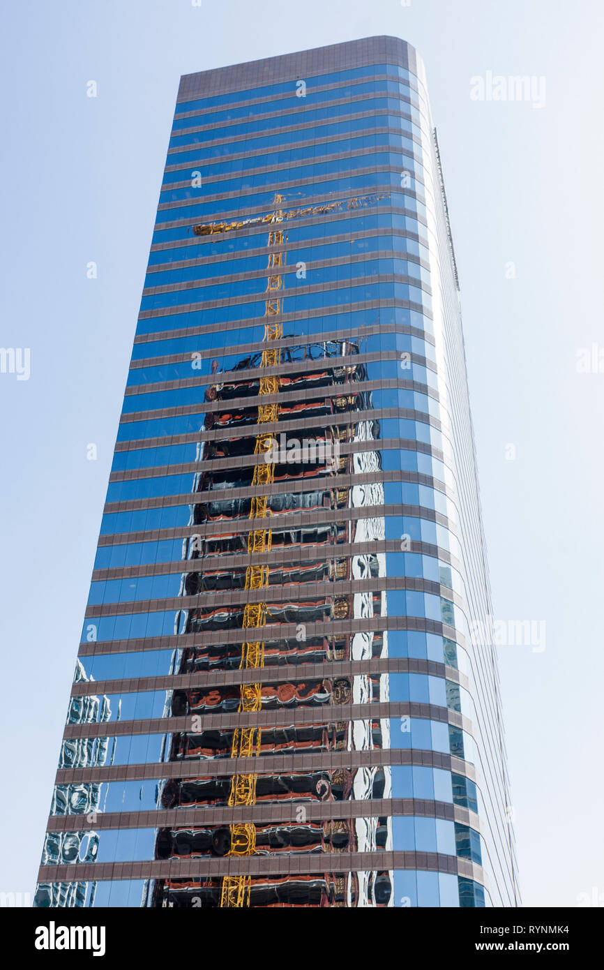 Miami Florida,Brickell Avenue,Brickell District,edificio di uffici,commerciale,immobiliare,grattacielo alto grattacielo edifici in vetro,refle Foto Stock