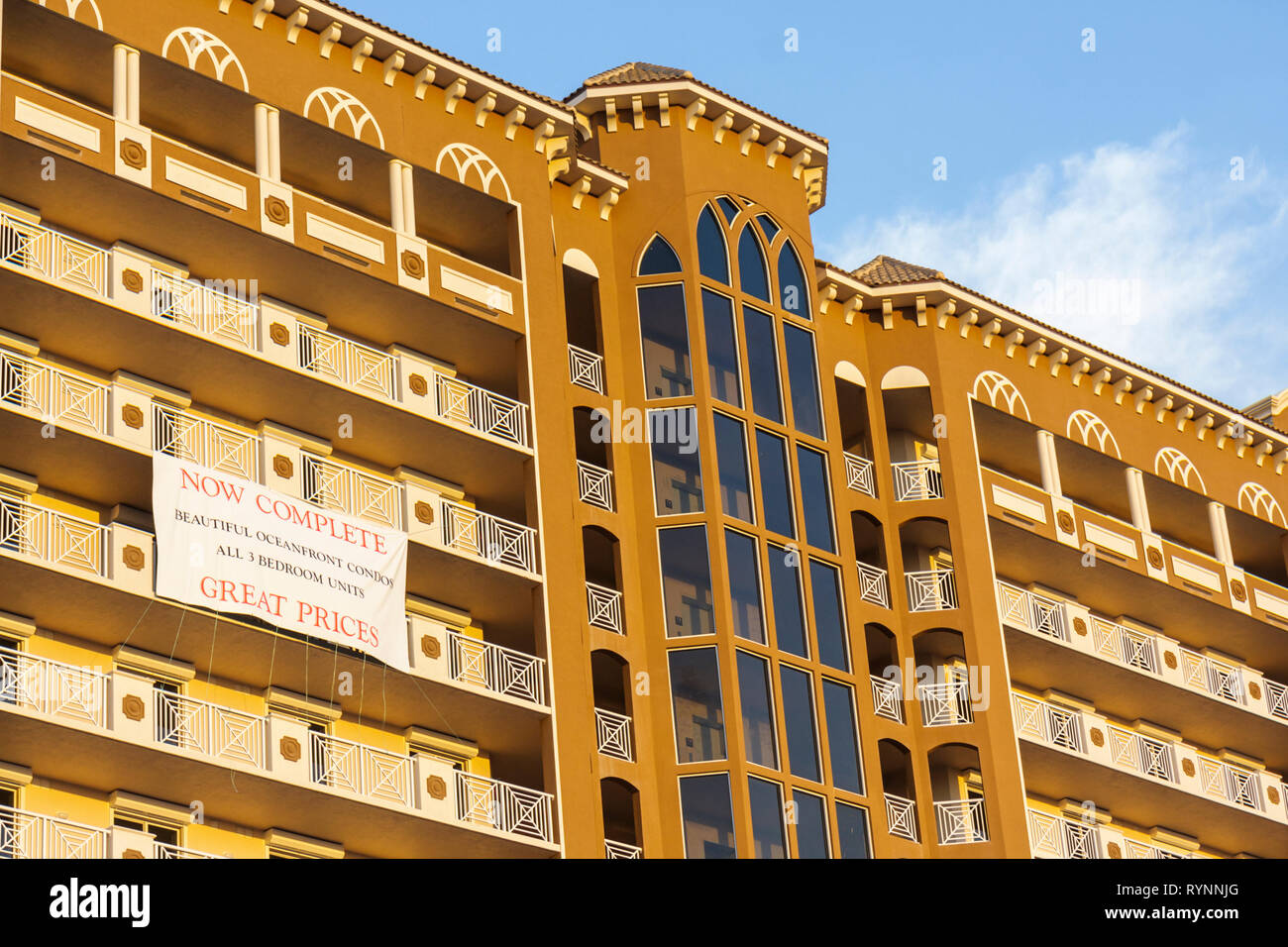 Florida Saint St. Lucie County, Fort ft. Pierce, A1A, North Hutchinson Barrier Island, sotto costruzione di nuovi cantiere builder, invenduti, economia, balconi Foto Stock