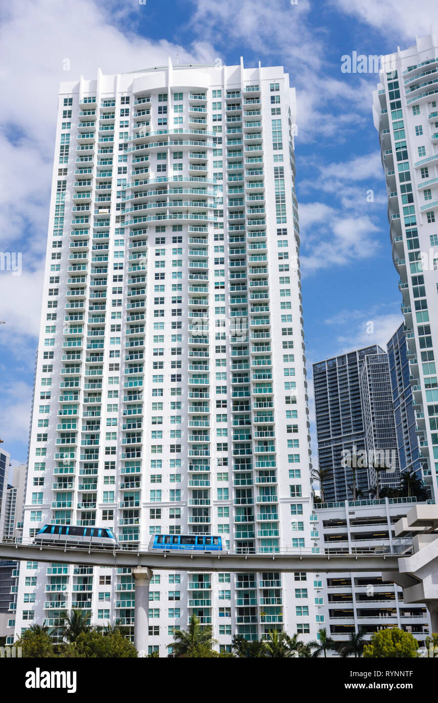 Miami Florida, Brickell District, edificio residenziale, grattacieli grattacieli edifici condominio appartamenti residenziali Foto Stock