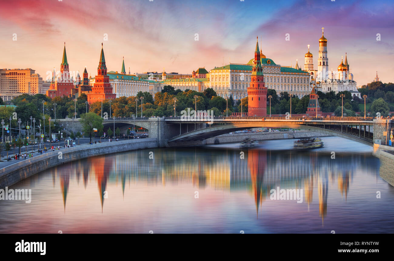 Mosca, il Cremlino e il fiume Moskva, Russia Foto Stock