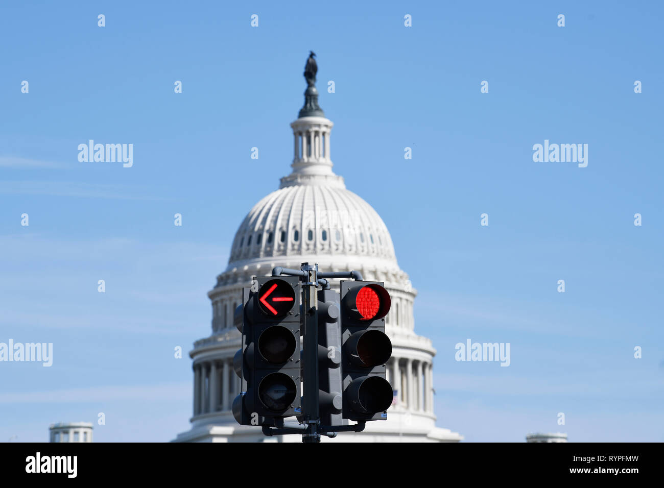 Washington, Stati Uniti d'America. Xiv Mar, 2019. Il Campidoglio è visto in Washington, DC, Stati Uniti, il 14 marzo 2019. Gli Stati Uniti Senato giovedì 59-41 ha votato a favore del blocco dell'Presidente Donald Trump la dichiarazione di un'emergenza nazionale presso il confine meridionale. Credito: Liu Jie/Xinhua/Alamy Live News Foto Stock