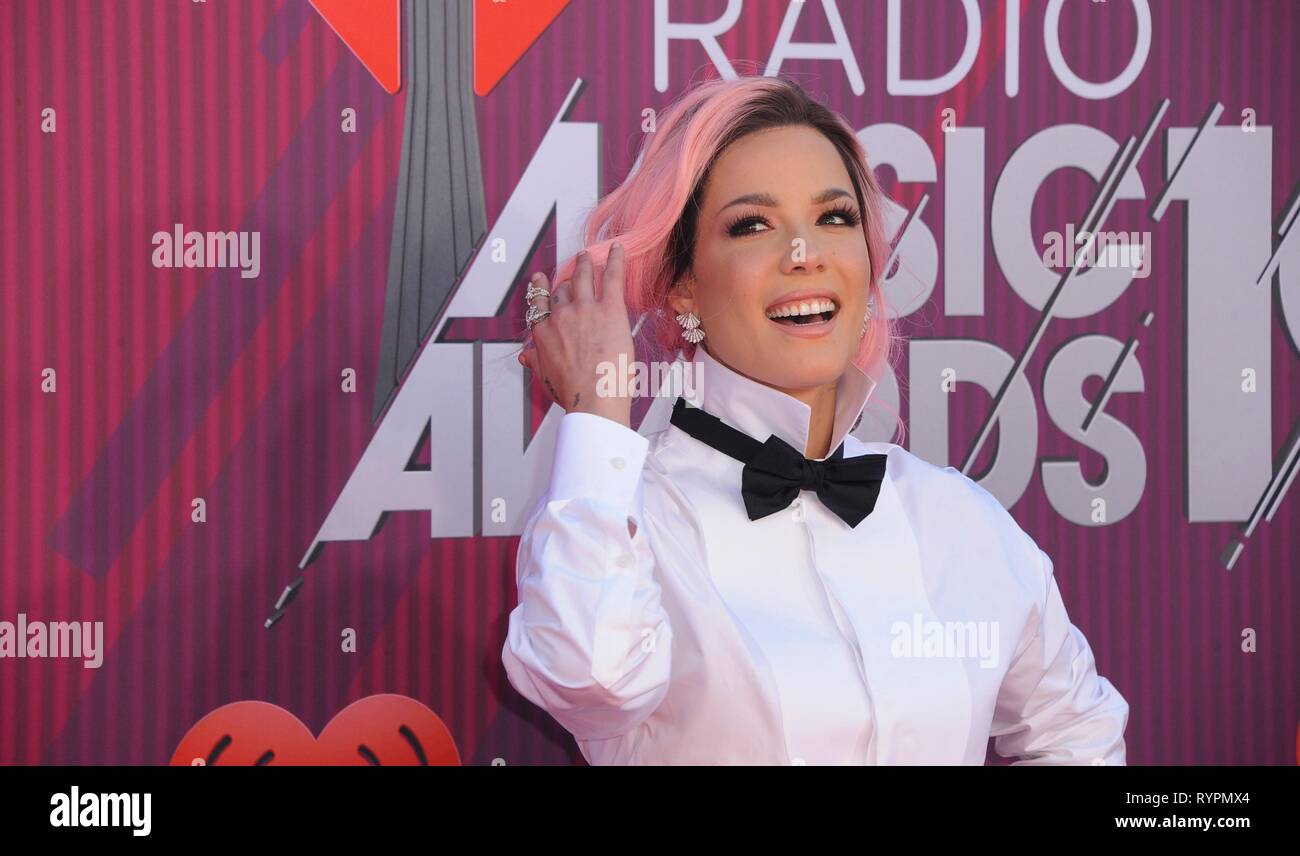 Los Angeles, CA, Stati Uniti d'America. Xiv Mar, 2019. Halsey presso gli arrivi per 2019 iHeartRadio Music Awards, Microsoft Theatre, Los Angeles, CA Marzo 14, 2019. Credito: Elizabeth Goodenough/Everett raccolta/Alamy Live News Foto Stock