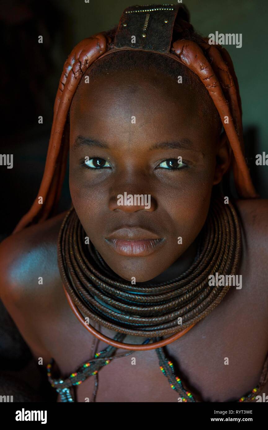Giovane ragazza Himba, Kaokoland, Namibia Foto Stock