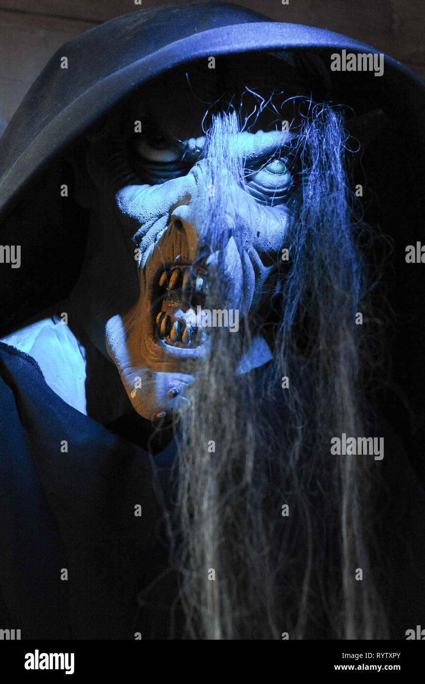 Marketplace vicino al gotico Castello di Bran in Bran, Romania. 20 luglio 2009, chiamato Castello di Dracula collegato con Vlad l'Impalatore voivode di Valacchia Foto Stock