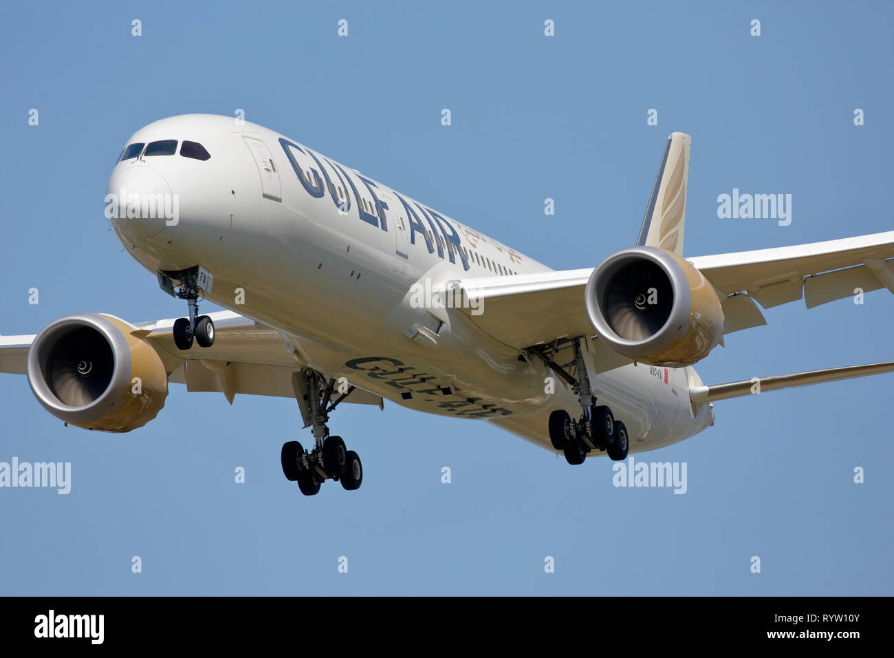 A9C-FA Gulf Air Boeing Dreamliner 787-9, sull approccio a terra all'aeroporto di Londra Heathrow. Foto Stock